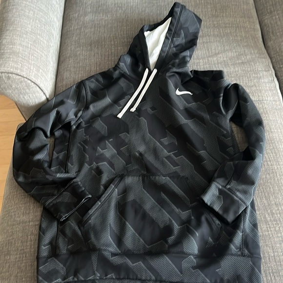 Men’s Nike Therma-Fit Hoodie - Picture 1 of 4